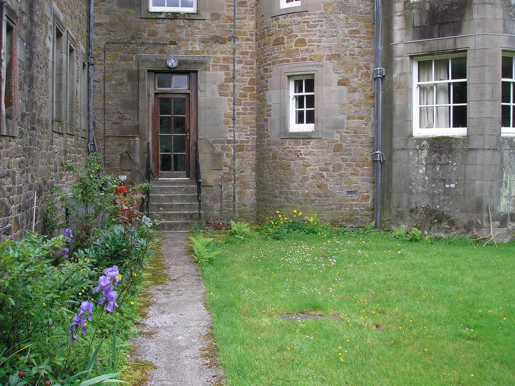 Butlers Quarters Apartment Cairndow Zimmer foto